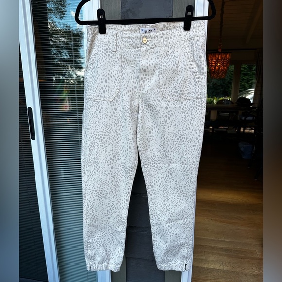 PAIGE Pants - PAIGE Mayslie Jogger Jeans Women Cheetah Print Ankle Crop